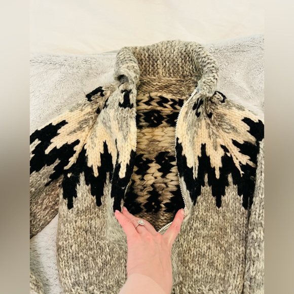 *Handmaid Cozy Wool Cowichan style Sweater zip up XS *rare size *vintage - Picture 1 of 5